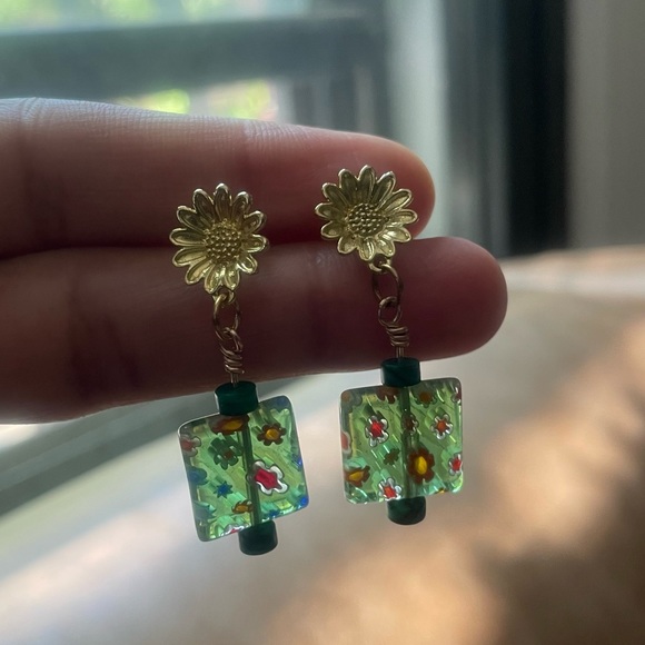Daisy earrings w green Italian millefiori glass beads and malachite beads post - Picture 5 of 7